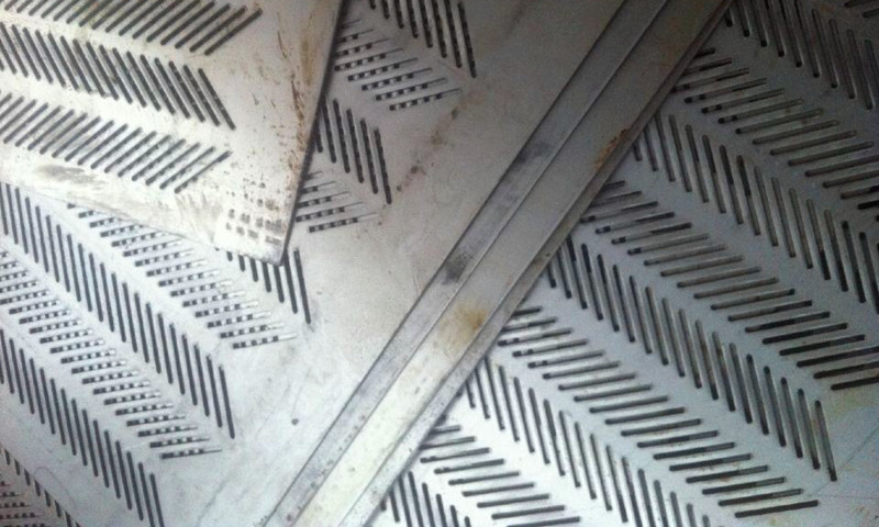 八字孔鋁板洞洞板產(chǎn)品展示