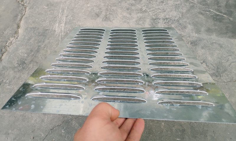 鐵板百葉孔洞洞板產(chǎn)品展示