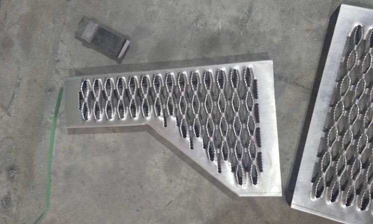 鱷魚嘴防滑板產(chǎn)品展示